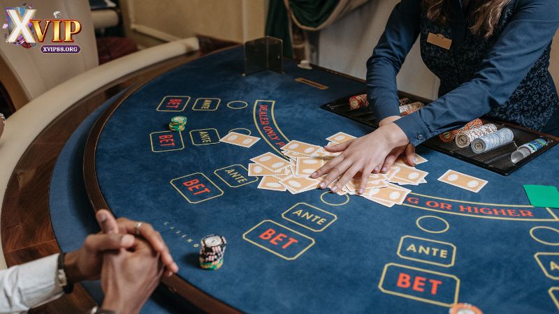 Đối với game Baccarat với cách tính điểm đơn giản, dễ nhớ