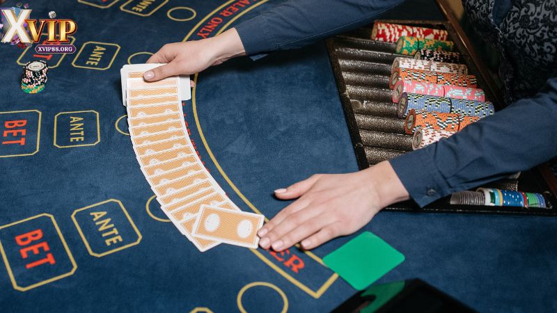 Chơi Baccarat trực tuyến tiện lợi hơn so với Baccarat truyền thống